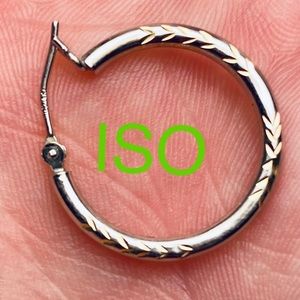 ISO white gold hoop earrings with etched gold detail